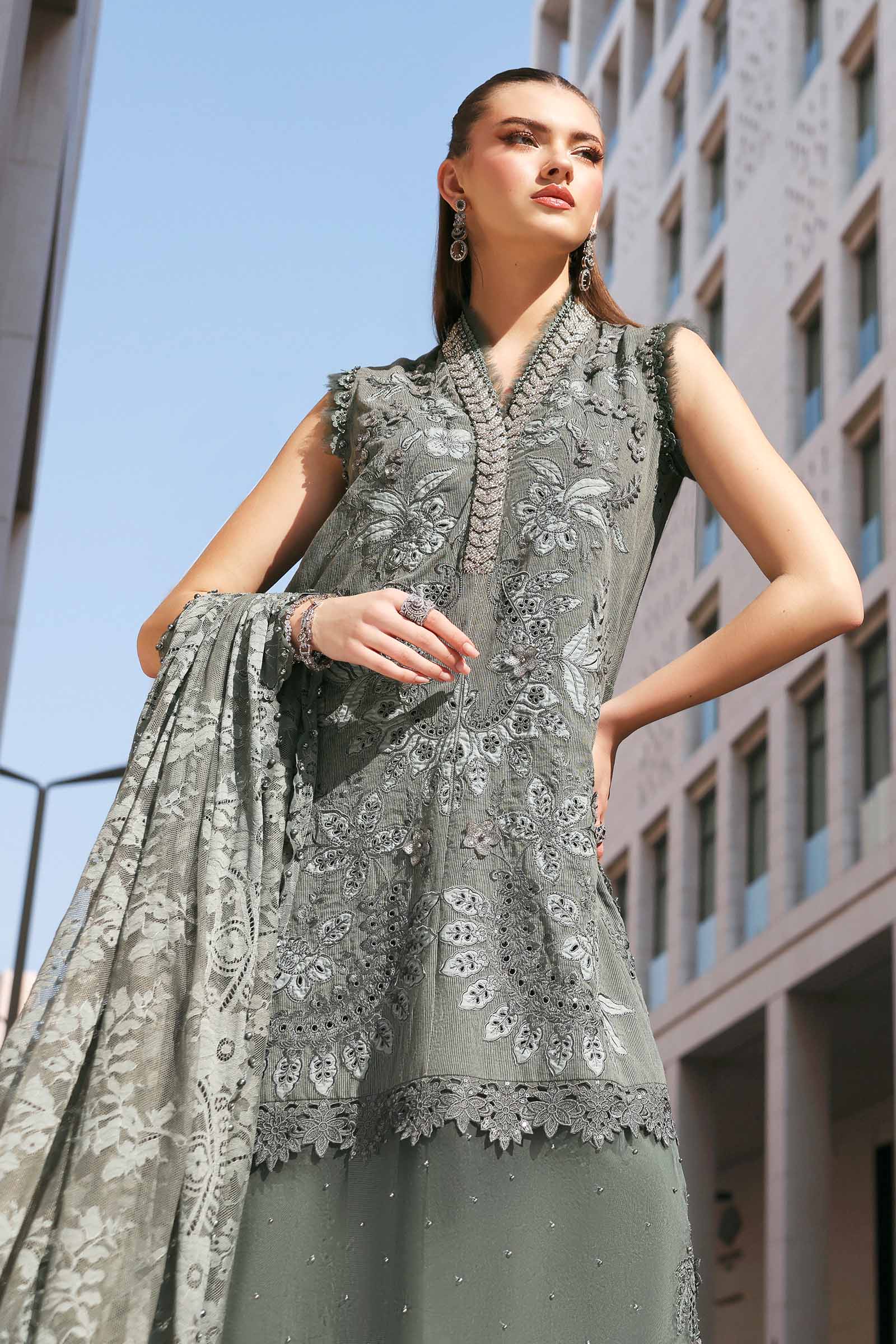 3 Piece Unstitched Embroidered Lawn Karandi Suit - Image 7