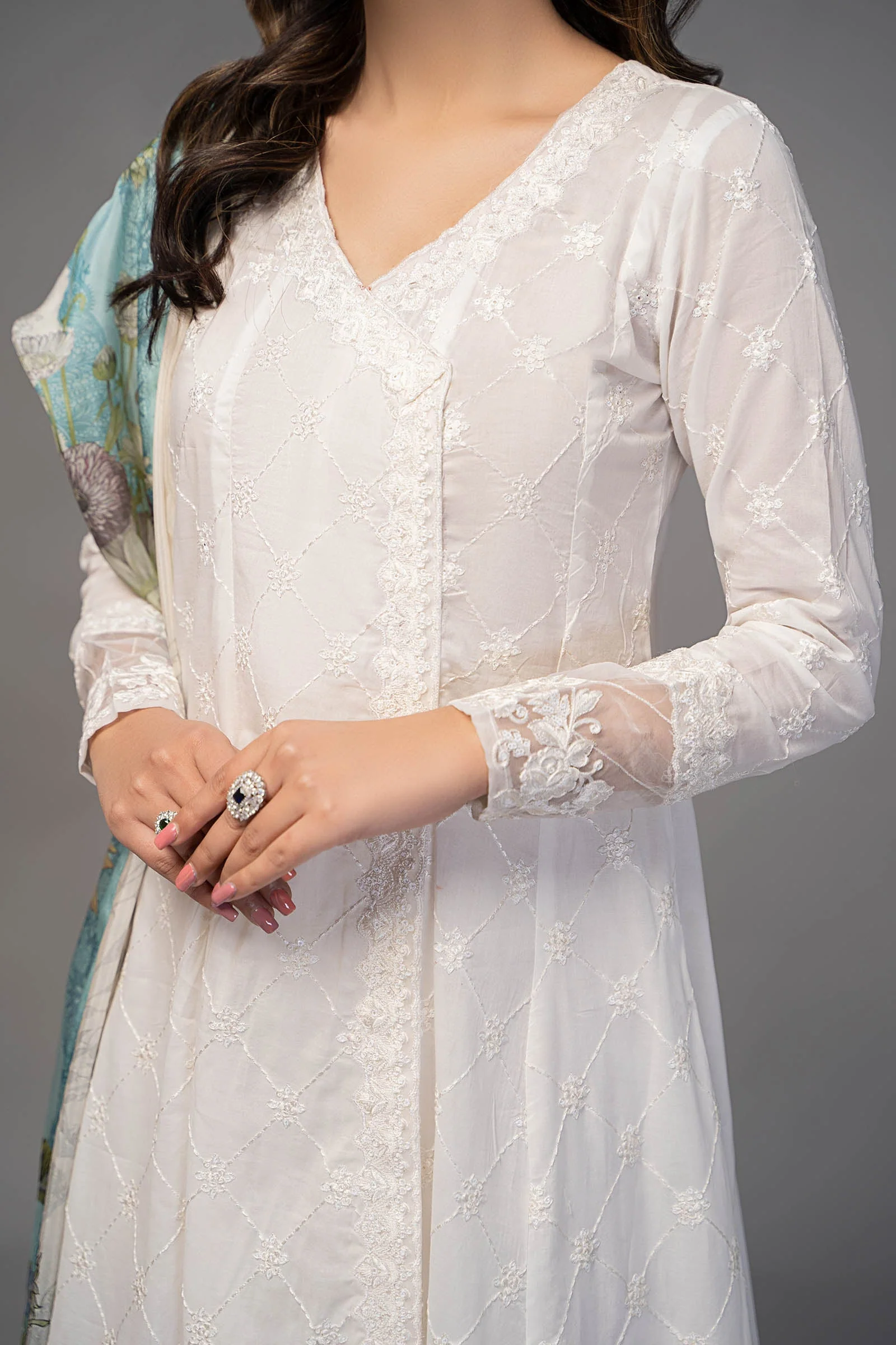 Suit White DW-EF23-23 - Image 3