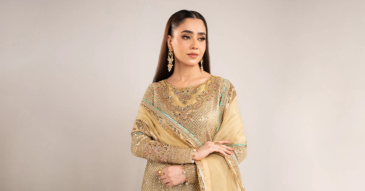 3 Piece Embroidered Chiffon Suit - Image 9